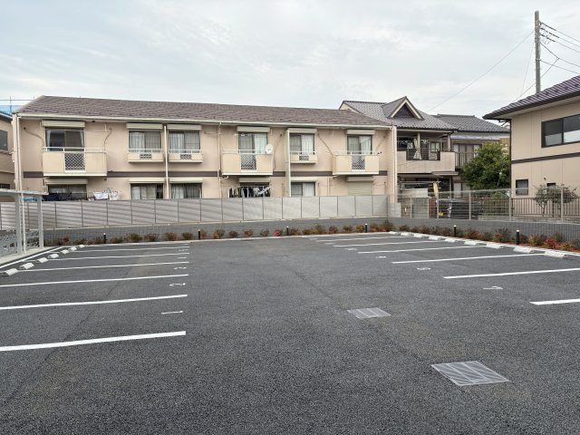 GENOVIA谷塚の駐車場