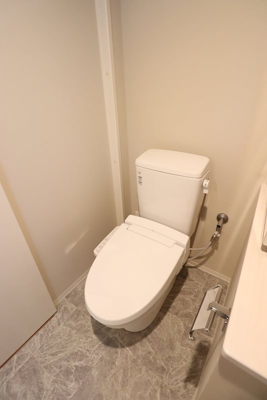豊島区西池袋３丁目の賃貸マンションのトイレ