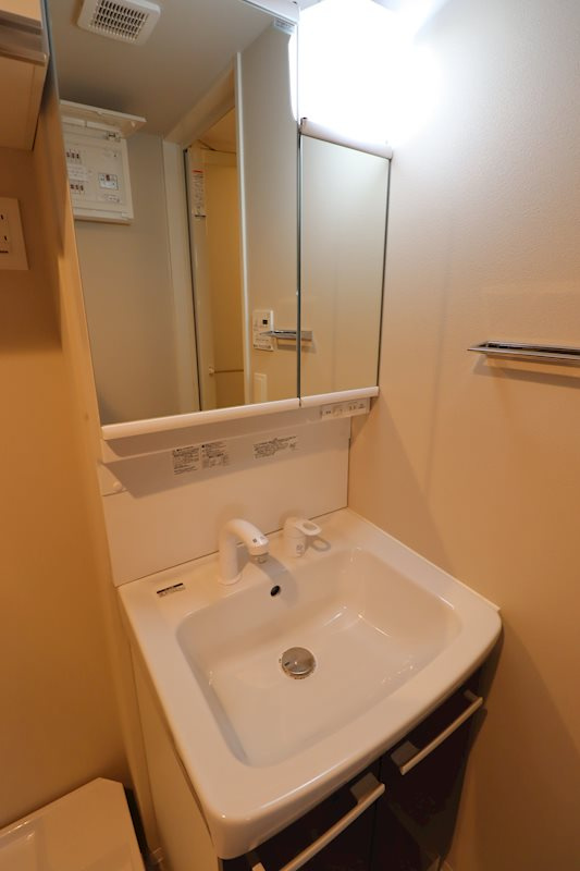 豊島区西池袋３丁目の賃貸マンションの洗面所