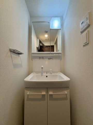 GENOVIA妙典の洗面所