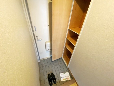 プレステージ浦和（本太2）の玄関