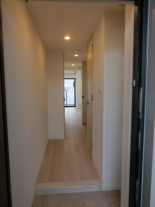 新品家具付きマンション東神田17(KaGood東京)の玄関