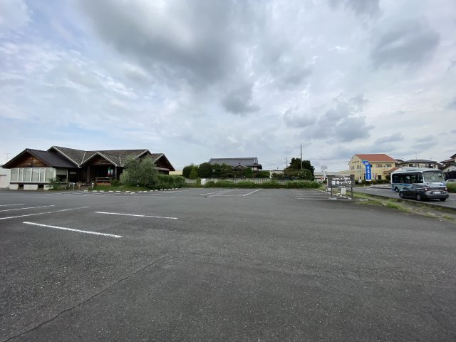 下妻店舗事務所の駐車場