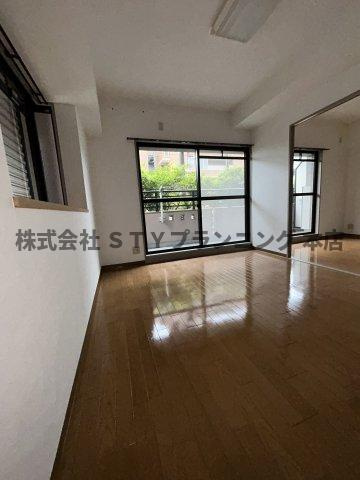 仲介手数料０円！ジュノスの洋室