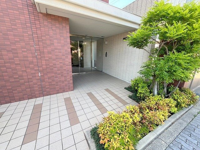 PLEO瑞光のエントランス