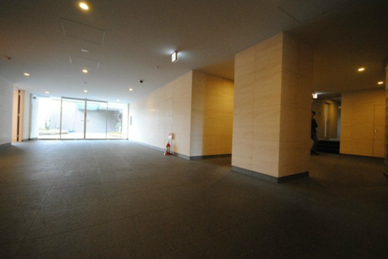 板橋区氷川町の賃貸マンションのエントランス