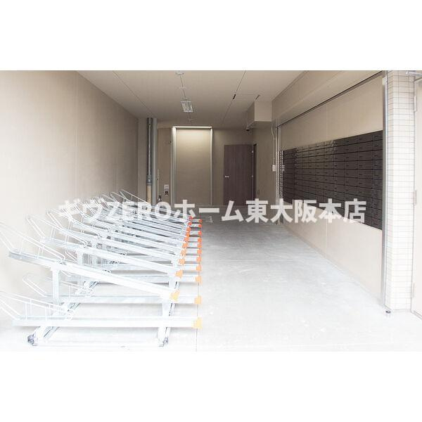ソルテラスOSAKA EAST GATEのロビー