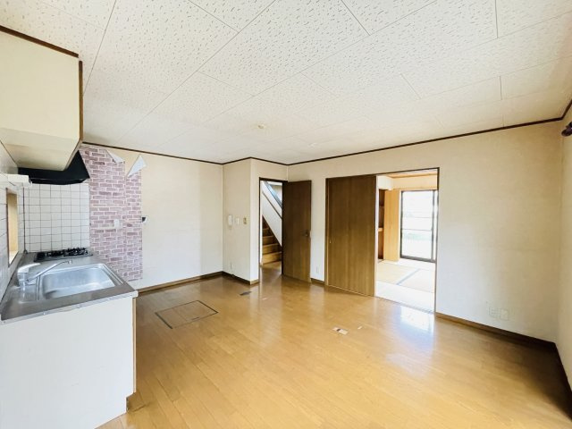【居間・リビング】 | 熊谷市拾六間　中古戸建