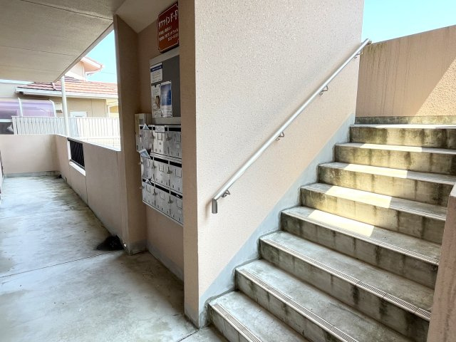 リファインド・Fのエントランス