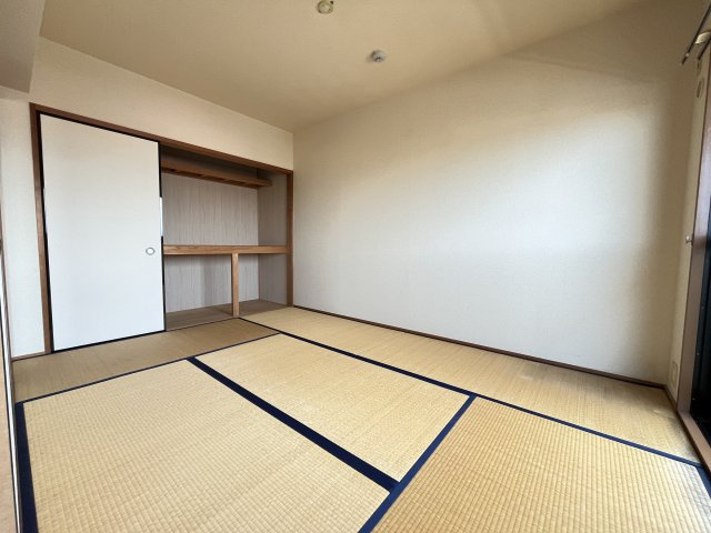 リファインド・Fの内装