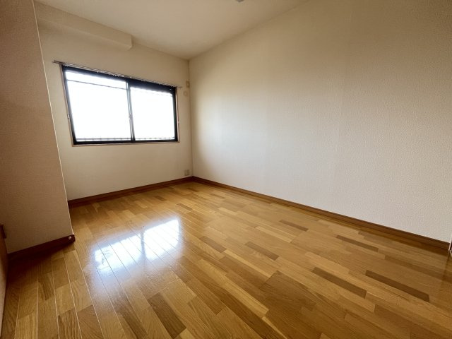 リファインド・Fの内装