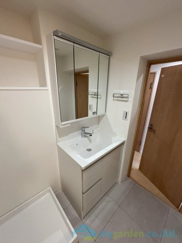 本厚木リバーサイドマンション参番館の独立洗面台