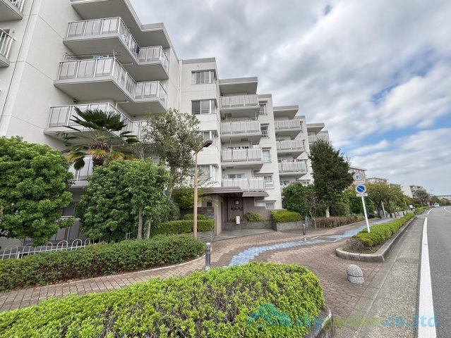 本厚木リバーサイドマンション参番館の外観