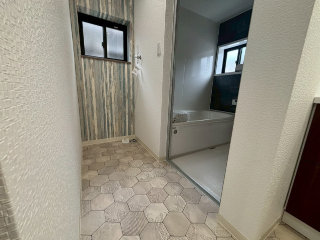 厚南北の脱衣所