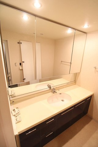 【洗面所】