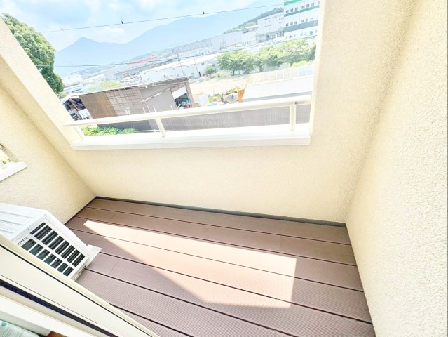 糟屋郡宇美町大字井野 中古戸建のバルコニー|見晴らし良好のバルコニー！東向きで爽やかな朝日が差しこみます！