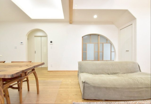 糟屋郡宇美町大字井野 中古戸建の居間・リビング|家族が集まる心地よい空間です！