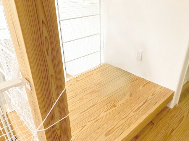 糟屋郡宇美町大字井野 中古戸建の内装|2階の吹抜け部分のスペースです！