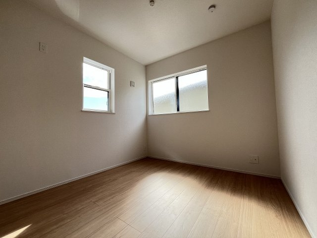 【子供部屋】 | 糟屋郡第1宇美町神武原1丁目　1号棟（全3棟）【仲介手数料無料・0円】 | 現地写真。