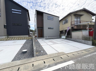 【外観】 | 現地写真。プラス不動産販売なら、現場の全ての棟をまとめてご見学頂けます。