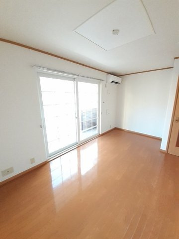 ニューマロンテールＢの居間・リビング