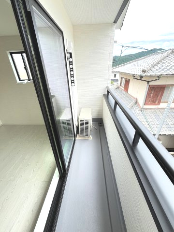【バルコニー】 | 福岡市南区大平寺2丁目4期　3号棟（全3棟）【仲介手数料無料・0円】 | 現地写真。