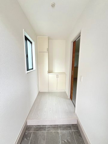 【玄関】 | 福岡市南区大平寺2丁目4期　3号棟（全3棟）【仲介手数料無料・0円】 | 現地写真。