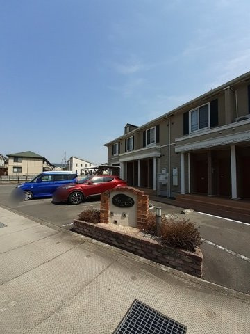 ブリーゼの駐車場