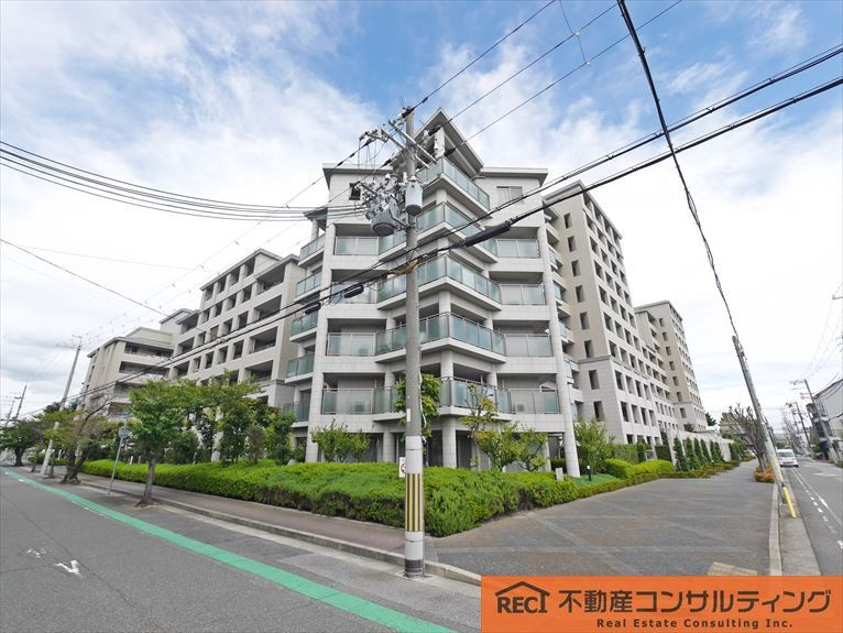 ジークレフ西宮武庫川館 アビエス館の外観