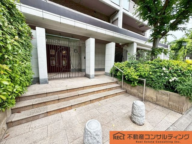 アルス芦屋川のエントランス