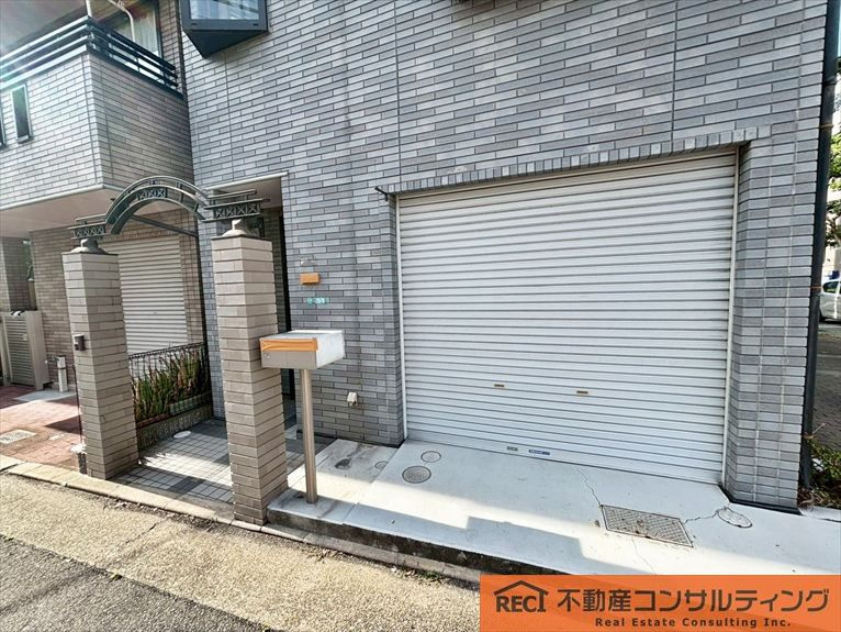 西宮市本町　中古戸建の外観