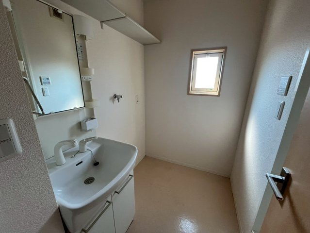 ロイヤルプラザの洗面所