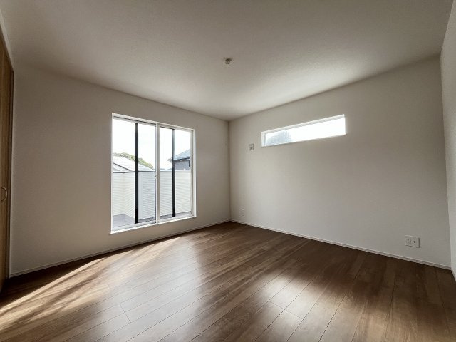 【寝室】 | 糟屋郡第1宇美町神武原1丁目　3号棟（全3棟）【仲介手数料無料・0円】 | 現地写真。2階主寝室です。