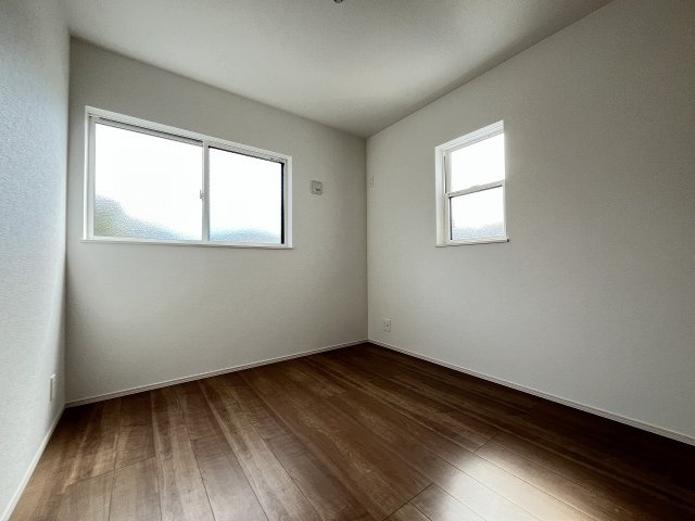 【子供部屋】 | 糟屋郡第1宇美町神武原1丁目　3号棟（全3棟）【仲介手数料無料・0円】 | 現地写真。