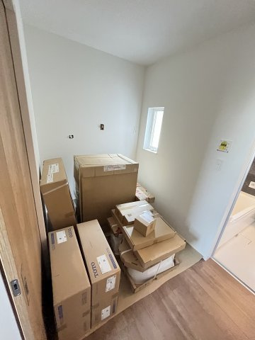 【洗面所】 | 糟屋郡第1宇美町神武原1丁目　3号棟（全3棟）【仲介手数料無料・0円】 | 現地写真。