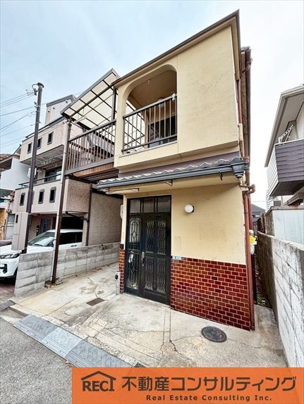 西宮市浜甲子園3丁目　中古戸建の前面道路含む現地写真