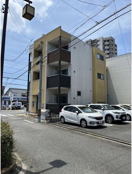 ディアコート日比野の外観