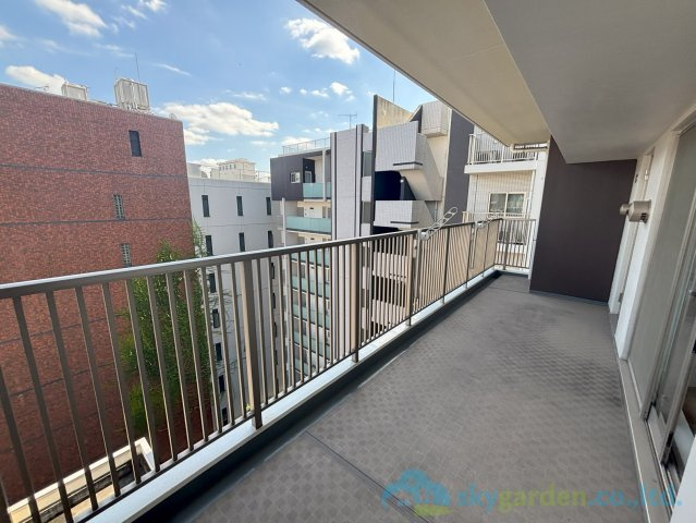 グランスイート本厚木のバルコニー