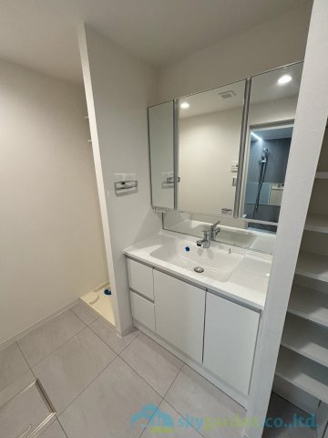 グランスイート本厚木の独立洗面台