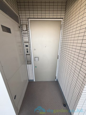 グランスイート本厚木の玄関
