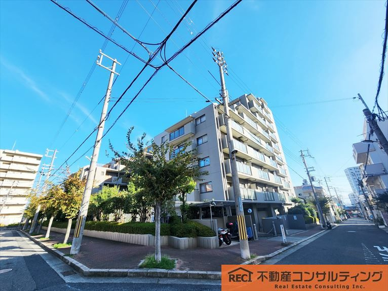 ファミール六甲の外観