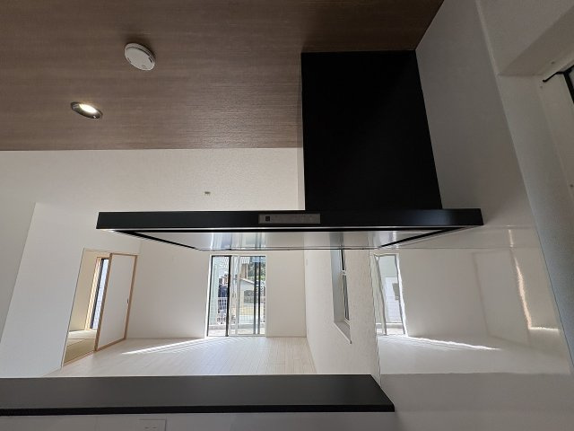 【キッチン】 | 糟屋郡第1宇美町神武原1丁目　2号棟（全3棟）【仲介手数料無料・0円】 | 現地写真。