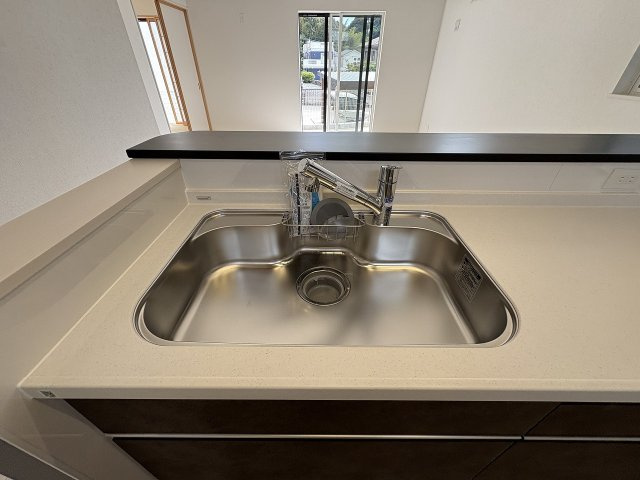 【キッチン】 | 糟屋郡第1宇美町神武原1丁目　2号棟（全3棟）【仲介手数料無料・0円】 | 現地写真。