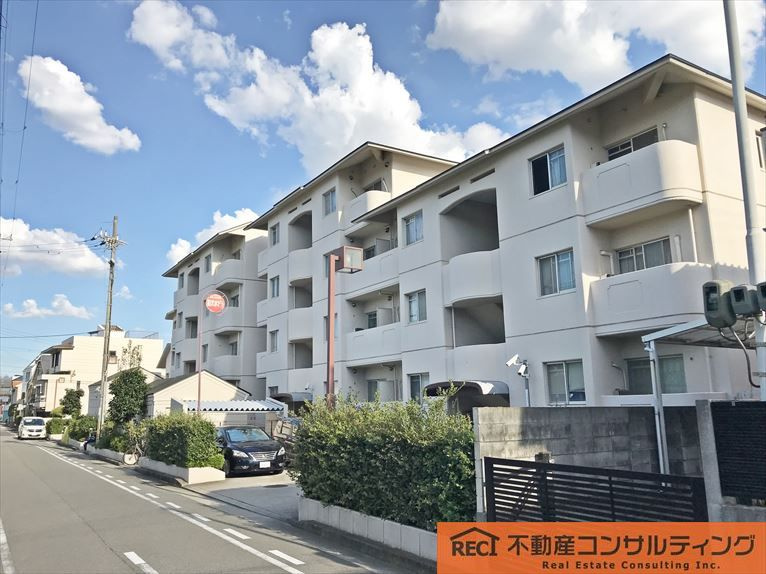 ローズハイツ西宮宮前町二号棟の外観