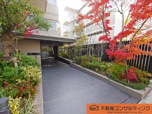 ザ・パークハウス甲子園若草町のエントランス