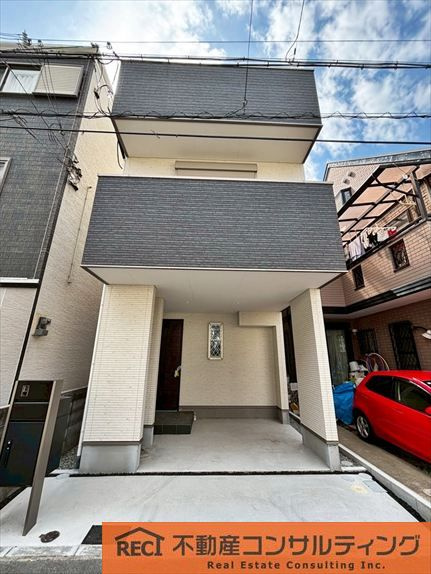 西宮市津門住江町　新築戸建の外観