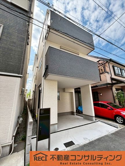 西宮市津門住江町　新築戸建の外観