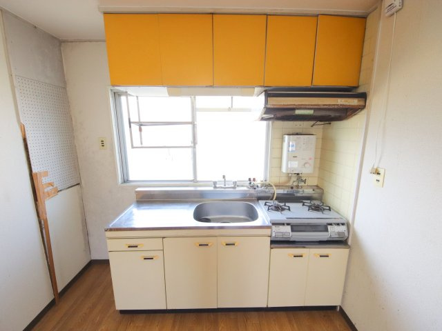 近鉄東生駒ガーデンハイツI棟のキッチン