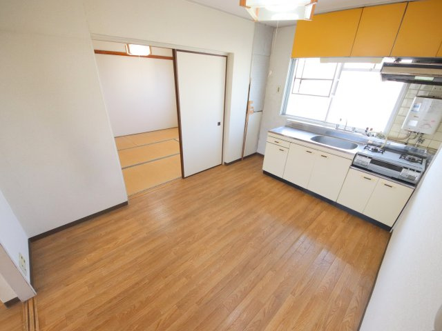 近鉄東生駒ガーデンハイツI棟の外観