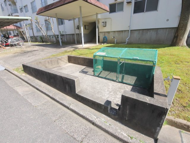 近鉄東生駒ガーデンハイツI棟の外観